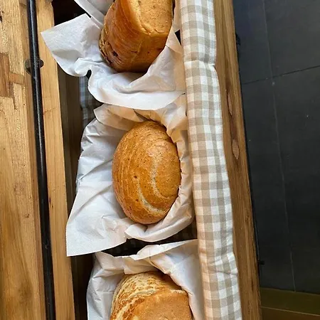 Nonne Blanche Nocleg ze śniadaniem 4*